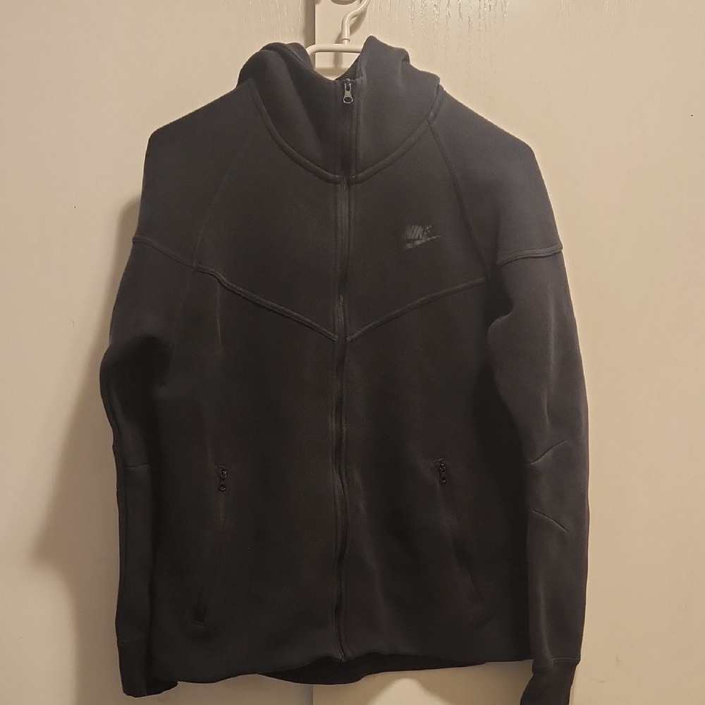 Nike Men's Dark Gray Performance Jacket